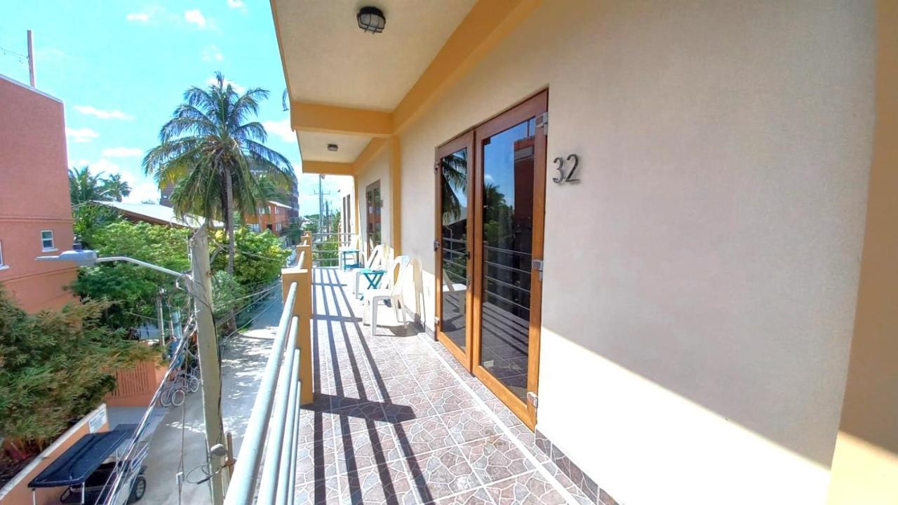 Beach Club Condos At Popeyes Caye Caulker Extérieur photo