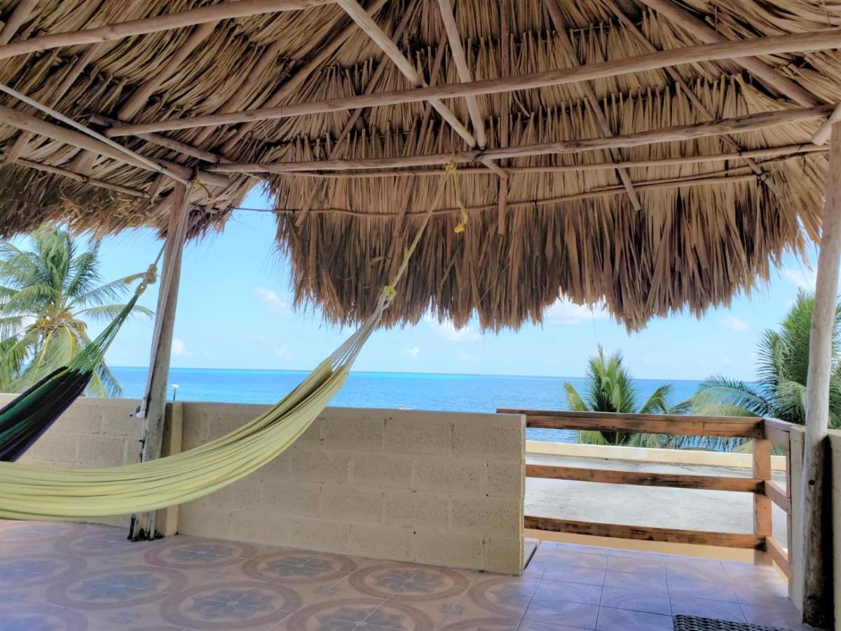 Beach Club Condos At Popeyes Caye Caulker Extérieur photo
